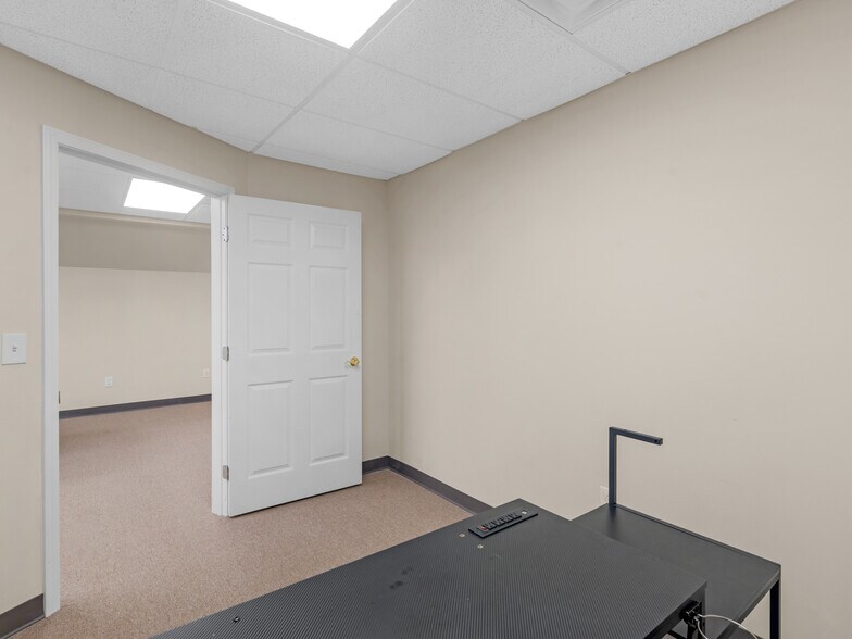 More Photos Of 2336 Wisteria Dr, Snellville Medical For Sale