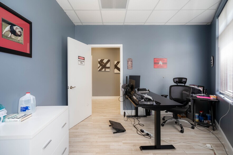 More Photos Of 3901 Mary Eliza Trce NW, Marietta Medical For Lease