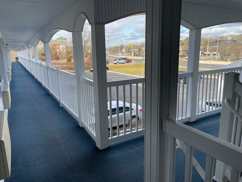 More Photos Of 633 White Horse Pike, Absecon Hotel For Sale