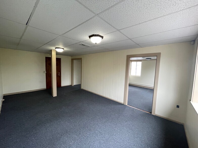 More Photos Of 75-87 Market Sq, Newington Freestanding For Lease