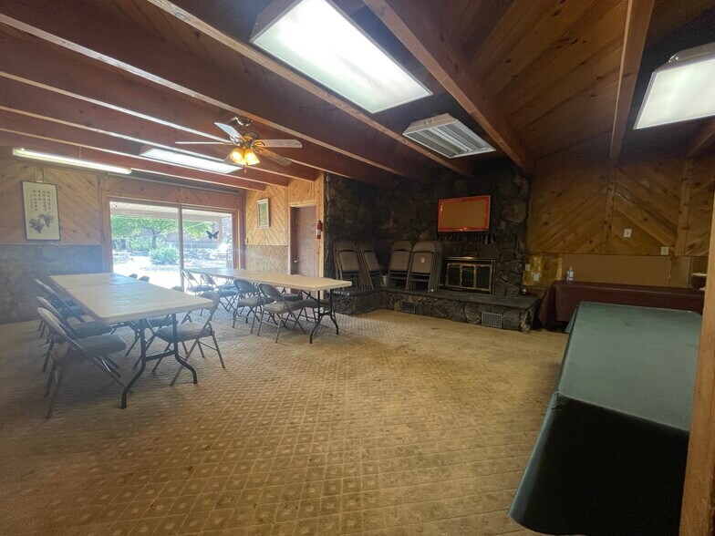 More Photos Of 2675 Westwind Rd, Las Vegas Specialty For Sale