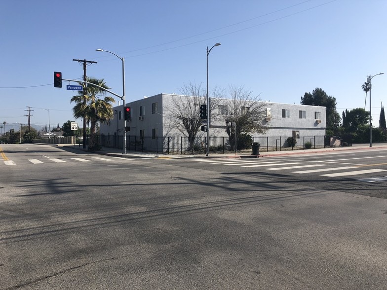 More Photos Of 20463 Vanowen St, Canoga Park Apartments For Sale