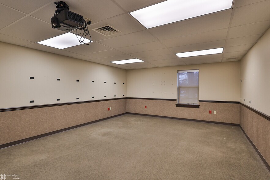 More Photos Of 2346 Jacksonville Rd, Bethlehem Medical For Sale