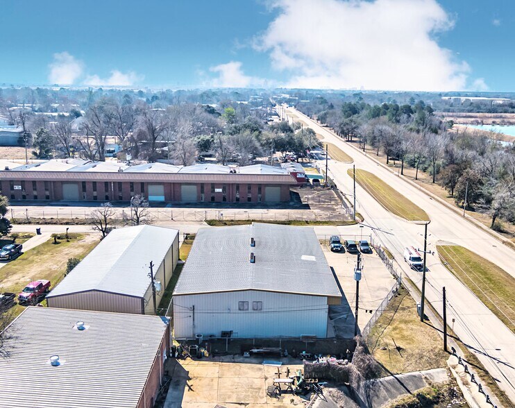 More Photos Of 6040 N Gessner Rd, Houston Light Distribution For Lease