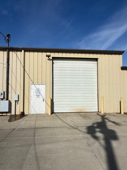 More Photos Of 200 Industry Dr, Carlisle Warehouse For Lease