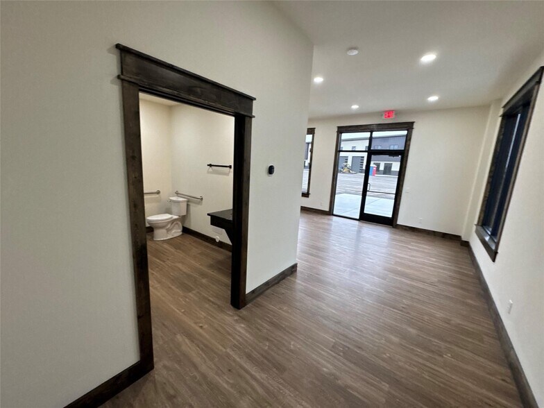 More Photos Of 2720 Ranger Hwy, Weatherford Light Distribution For Lease