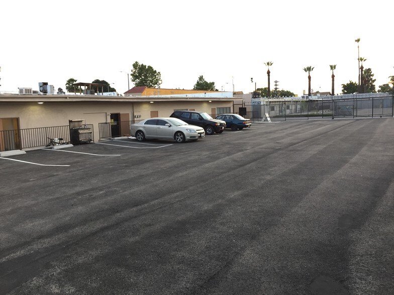 More Photos Of 1055-1067 E Holt Ave, Pomona Storefront For Lease