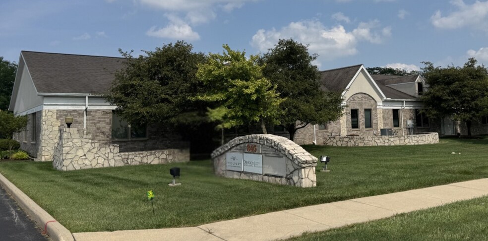 More Photos Of 845 Commerce Dr, Perrysburg Office For Sale