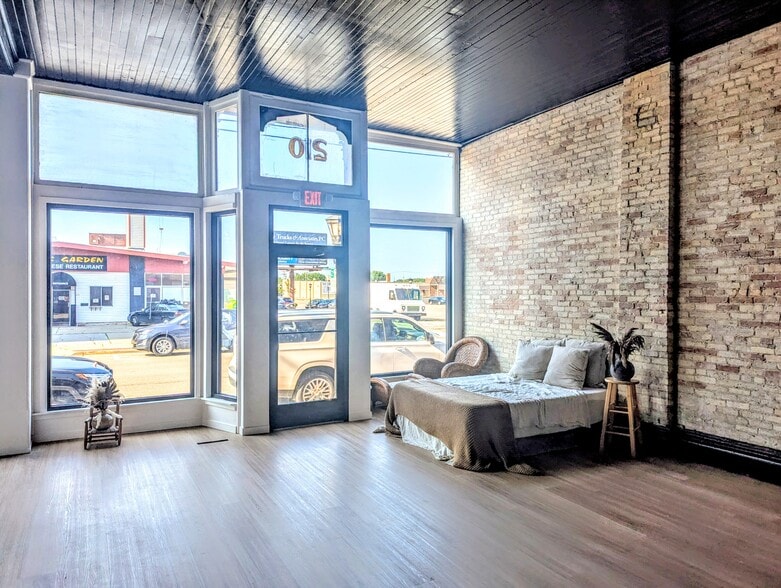 More Photos Of 1017 Washington Ave, Bay City Storefront Retail Residential For Sale
