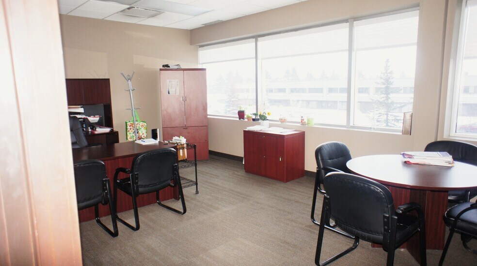 More Photos Of 9 Chippewa Rd, Sherwood Park Office For Lease