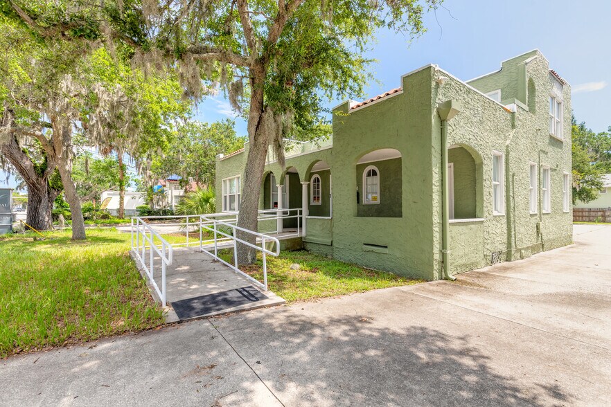 More Photos Of 519 S Ridgewood Ave, Daytona Beach Office For Sale