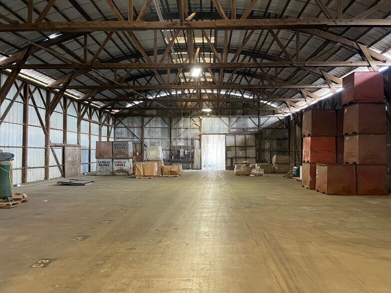 More Photos Of 420 S 2nd St, Patterson Warehouse For Lease