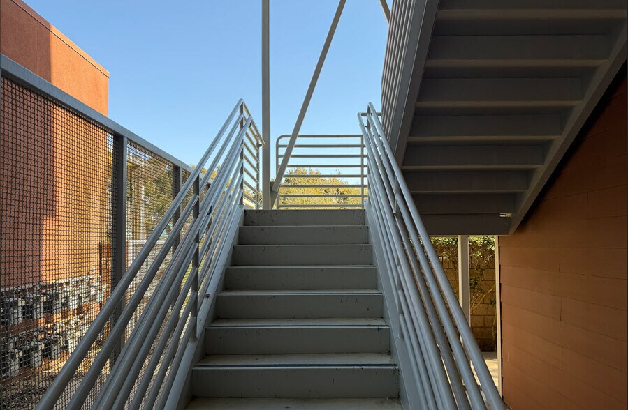 More Photos Of 6801 Embarcadero Ln, Carlsbad Apartments For Sale