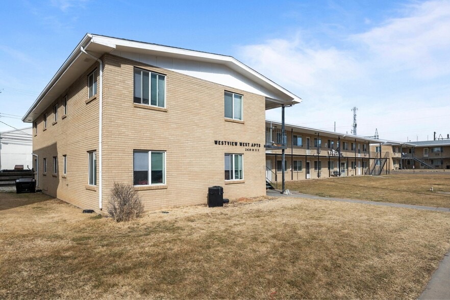 Primary Photo Of 2435-2459 W 11th St, Greeley Apartments For Sale