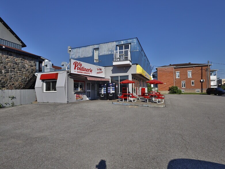 More Photos Of 859 Rue De La Vérendrye, Trois-Rivières General Retail For Sale