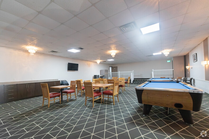 More Photos Of 112 King st, Palmerston Hotel For Sale