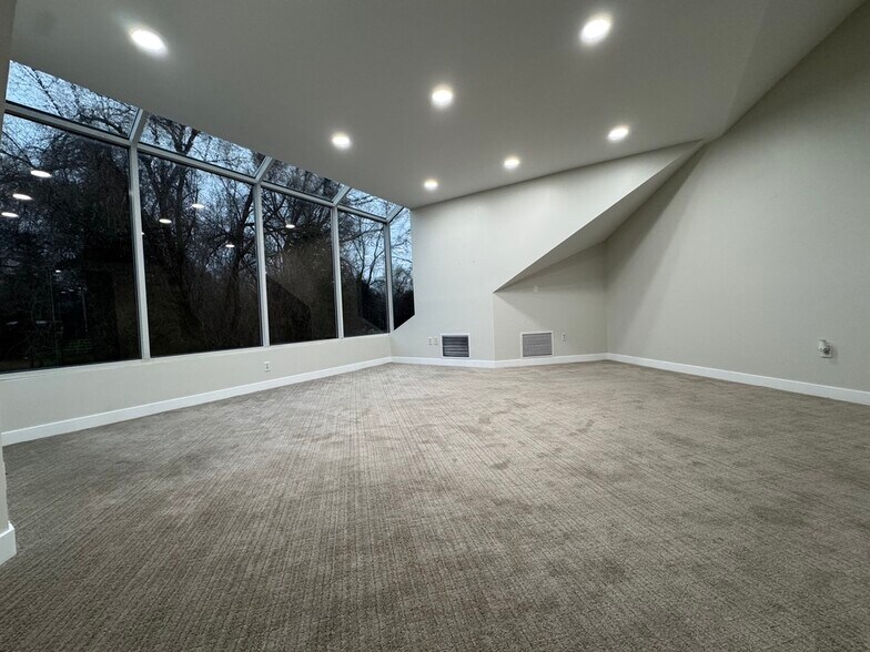 More Photos Of 5445 S Highland Dr, Holladay Office For Lease