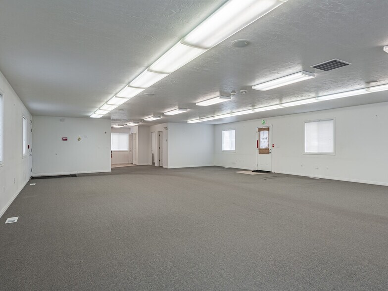 More Photos Of 280 Laurel Ln, Chubbuck Industrial For Sale