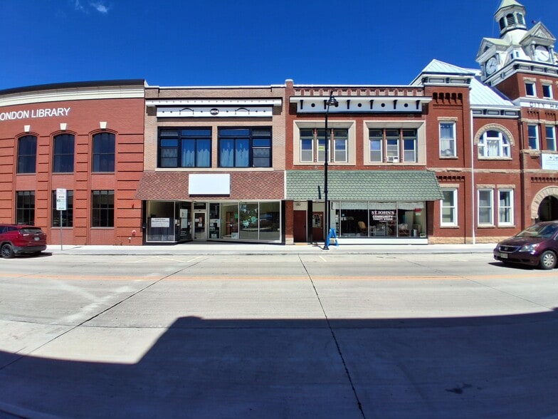 Primary Photo Of 111 W North Water St, New London Office For Lease