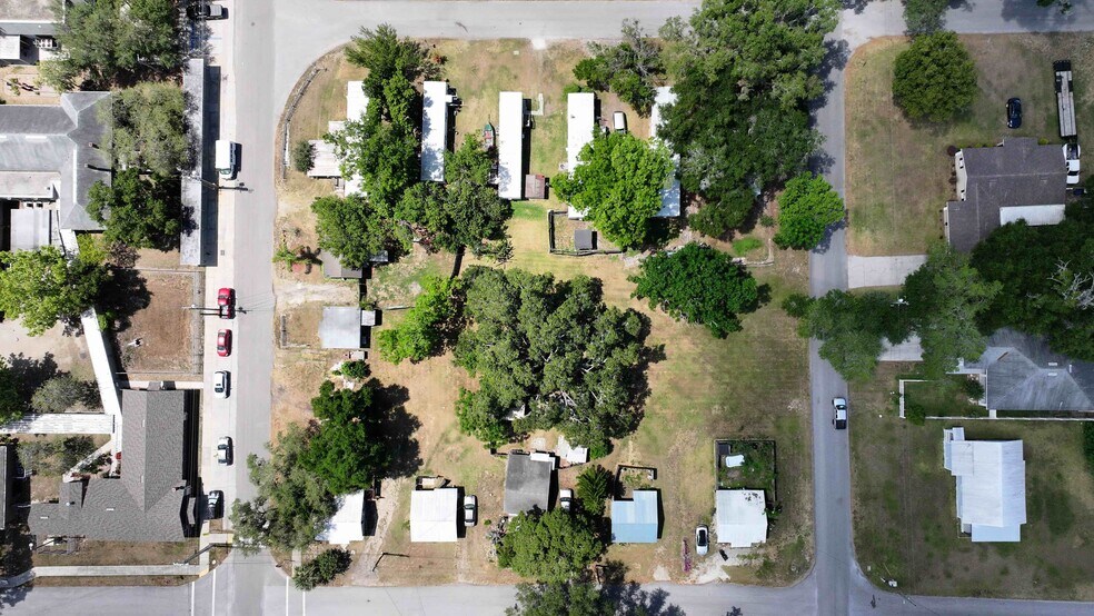 More Photos Of 6065 Bay Ave, Highland City Manufactured Housing Mobile Home Park For Sale