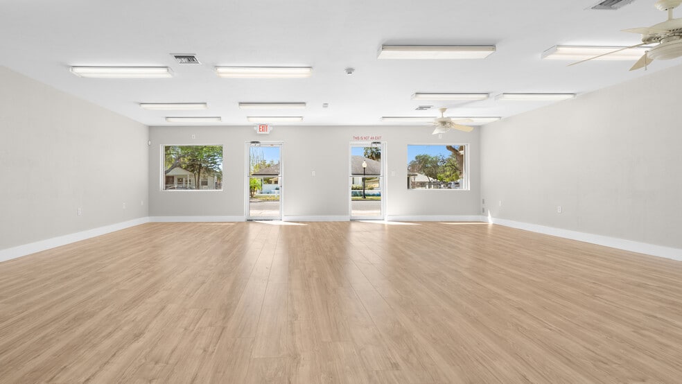 More Photos Of 648 S Commerce Ave, Sebring Freestanding For Sale