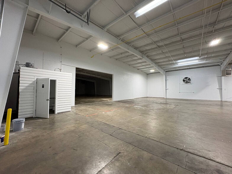 More Photos Of 1285 N Indianapolis Rd, Columbus Industrial For Sale