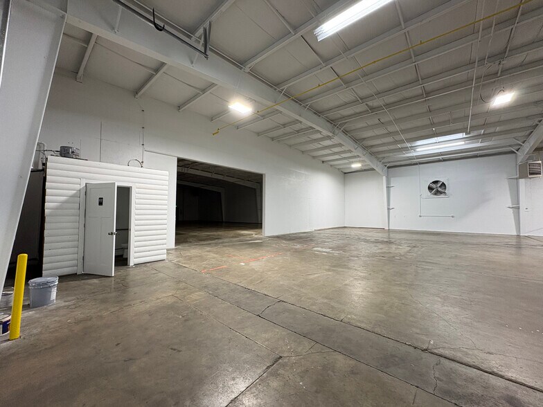 More Photos Of 1285 N Indianapolis Rd, Columbus Industrial For Sale