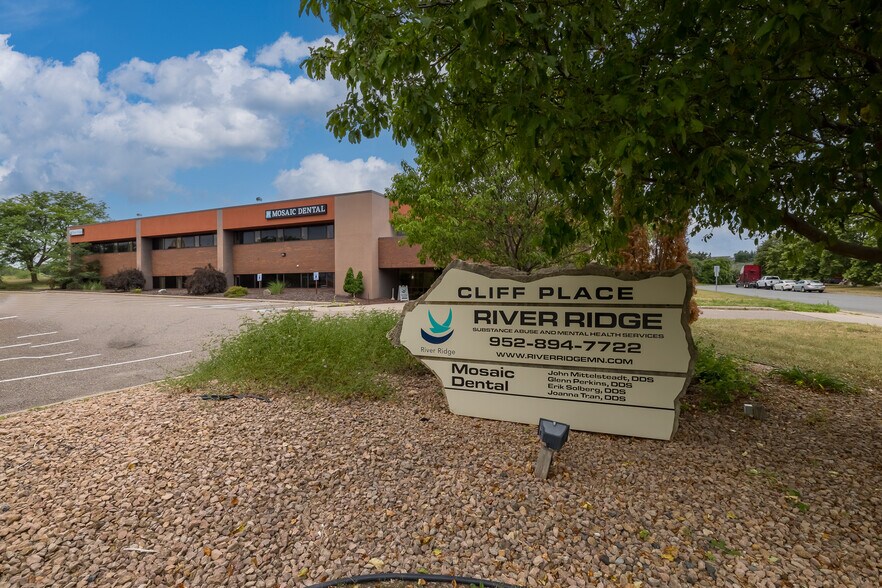 More Photos Of 4555 Erin Dr, Eagan Office For Sale