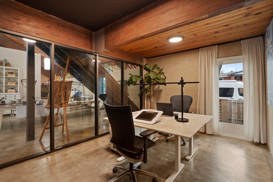 More Photos Of 4720 Avenue O 1/2, Galveston Showroom For Sale