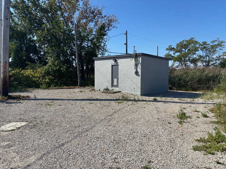 More Photos Of 714 Paterson Ave, East Rutherford Specialty For Lease