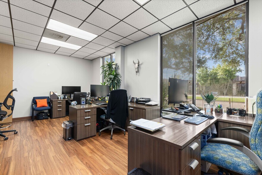 More Photos Of 17227 Mercury Dr, Houston Medical For Sale