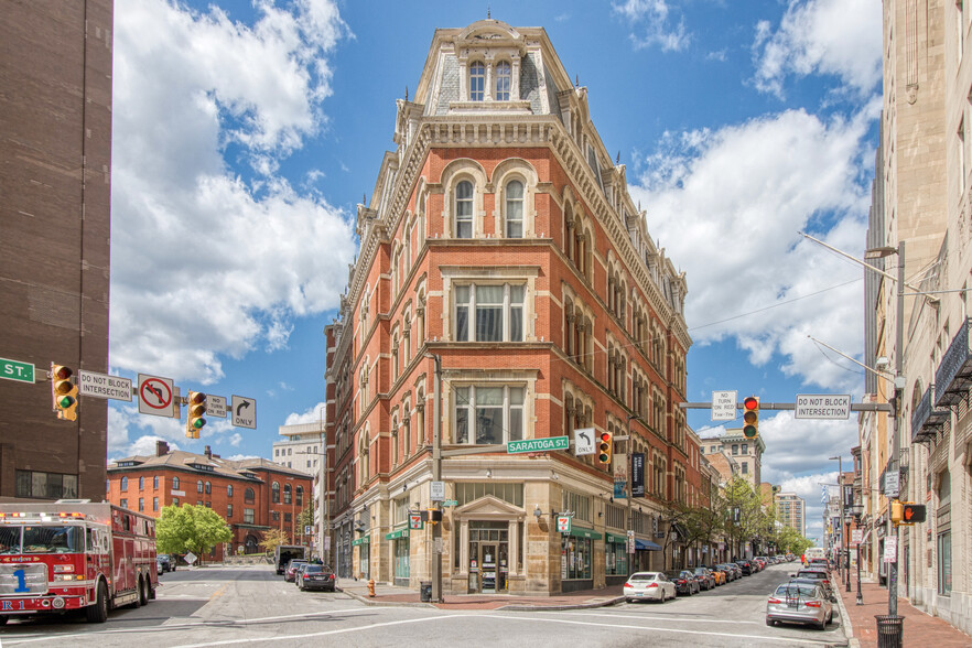 Primary Photo Of 300 N Charles St, Baltimore Apartments For Lease