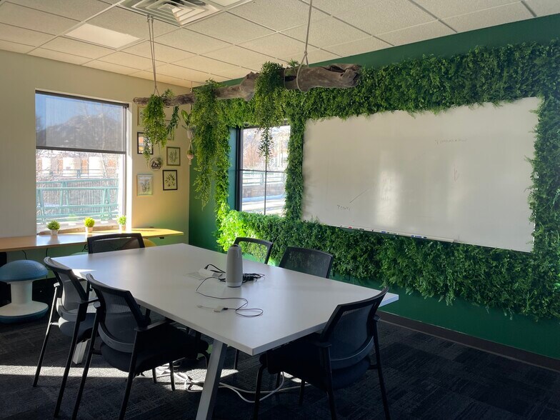 More Photos Of 2560 28th St, Boulder Office For Lease