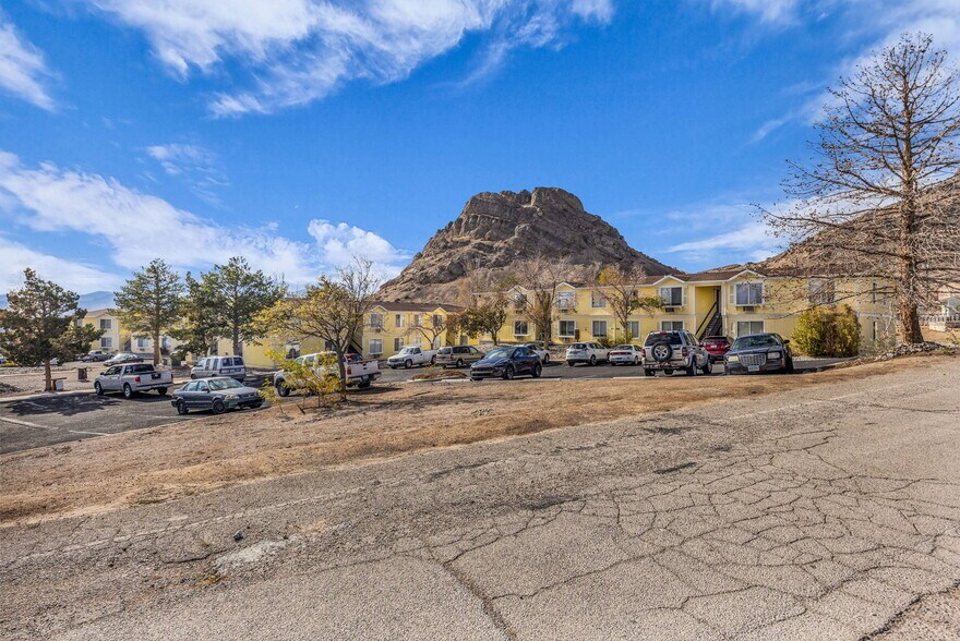 More Photos Of 370 Aria Blvd, Wendover Apartments For Sale