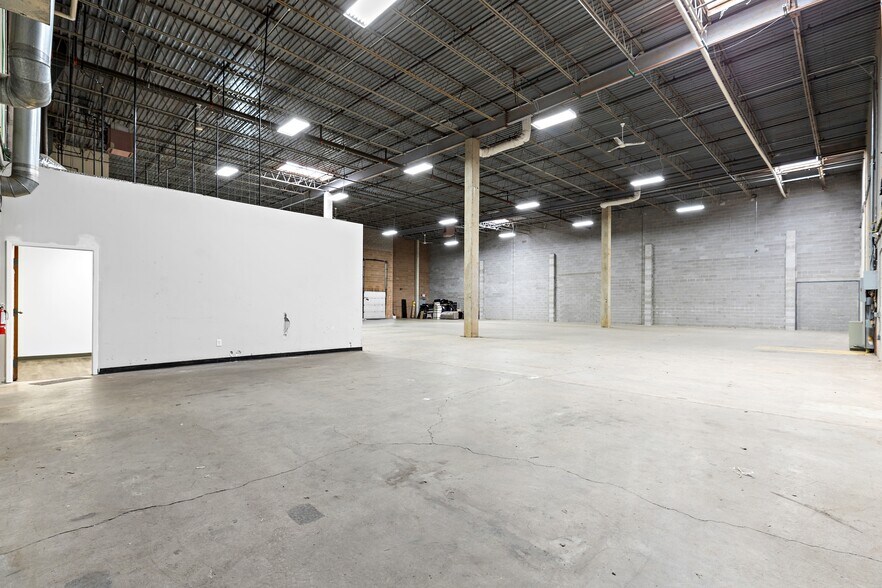 More Photos Of 575 Corporate Dr, Mahwah Industrial For Lease