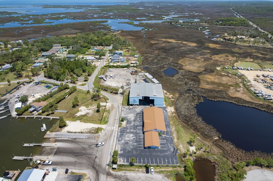 More Photos Of 5000 Calienta St, Hernando Beach Marina For Sale