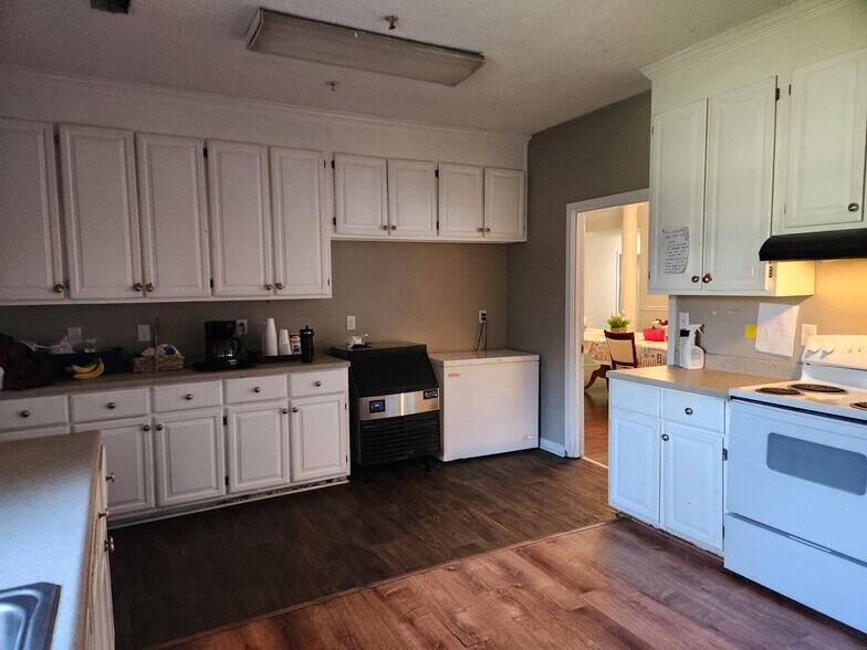 More Photos Of 1026 Keith Dr, Perry Assisted Living For Sale