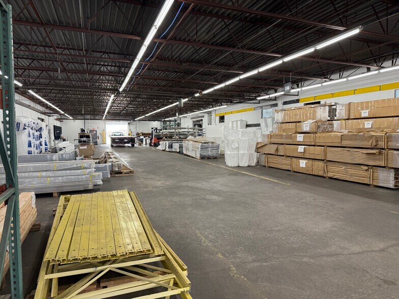More Photos Of 2100 E Richmond Ave, Fort Worth Manufacturing For Lease