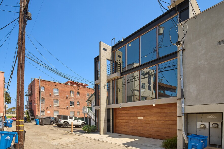 More Photos Of 1313 Innes Pl, Venice Apartments For Sale