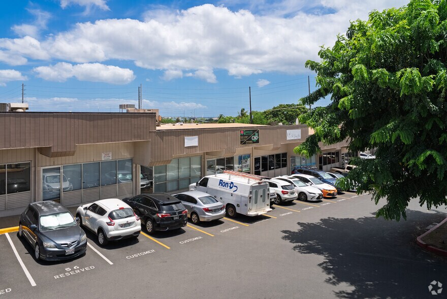 More Photos Of 719 Kamehameha Hwy, Pearl City Industrial For Sale