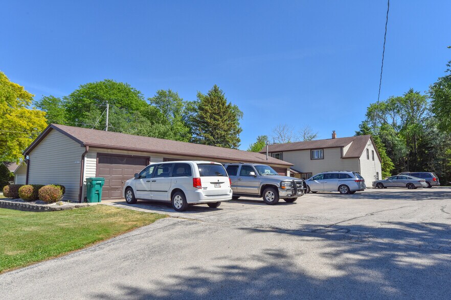 More Photos Of N96W20275 County Line Rd, Menomonee Falls Multifamily For Sale