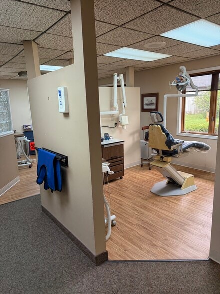 More Photos Of 5516 Torrey Rd, Flint Medical For Sale