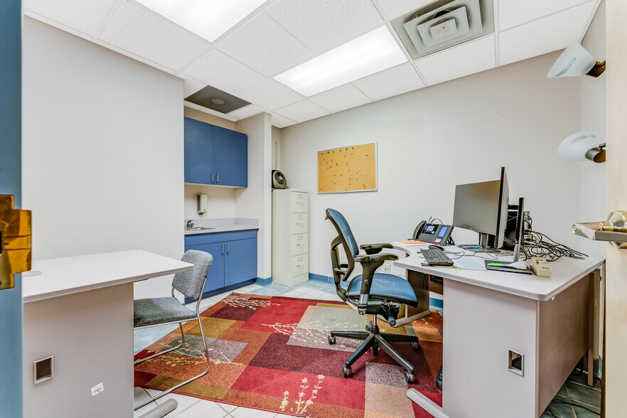 More Photos Of 224 Spruce St, Morgantown Office For Sale