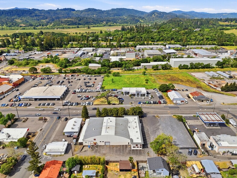 More Photos Of 1420 Healdsburg Ave, Healdsburg Flex For Sale