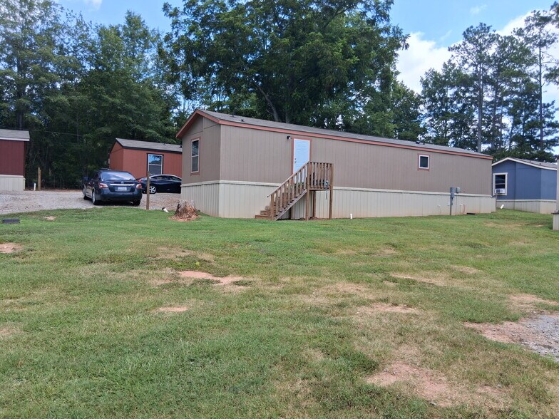 More Photos Of 106 Woodlawn Dr, Abbeville Manufactured Housing Mobile Home Park For Sale
