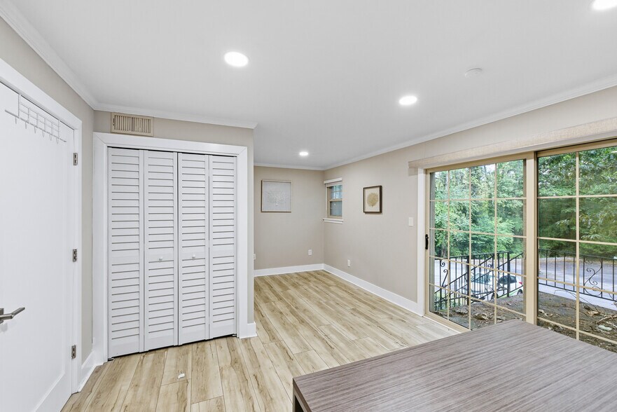 More Photos Of 4651 Roswell Rd NE, Atlanta Medical For Lease