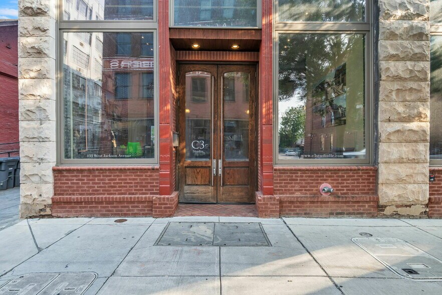 More Photos Of 133 W Jackson Ave, Knoxville Office Residential For Sale