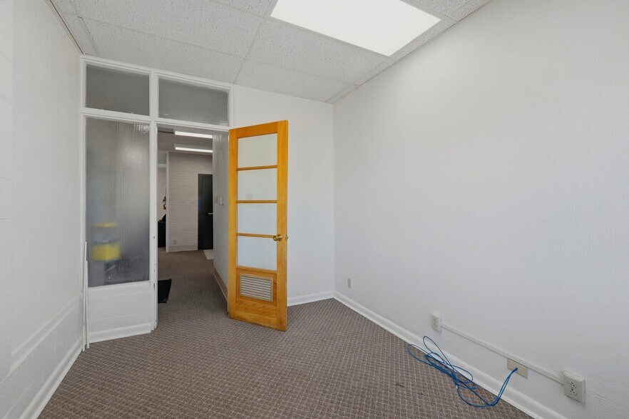 More Photos Of 1930 E Main St, Trinidad Office For Sale