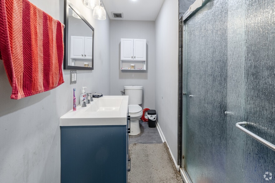 More Photos Of 201 Hanover Pike, Hampstead Service Station For Sale