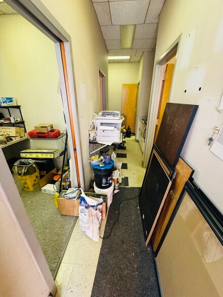 More Photos Of 816 Hempstead Tpke, Franklin Square Office For Sale